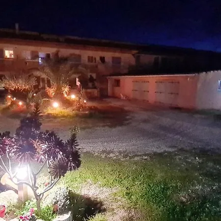 Confortable A Avec Terrasse Et Jardin - 20 M² *