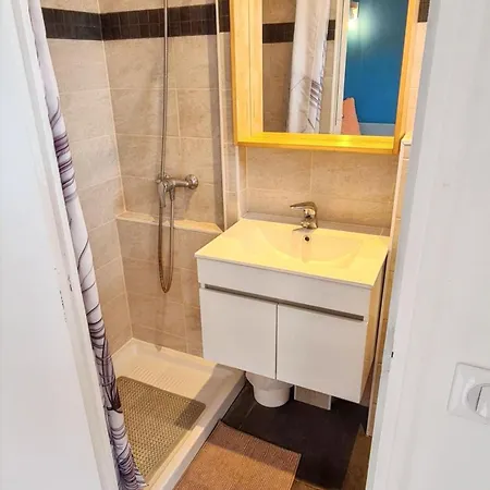 Confortable A Avec Terrasse Et Jardin - 20 M² 公寓 耶尔