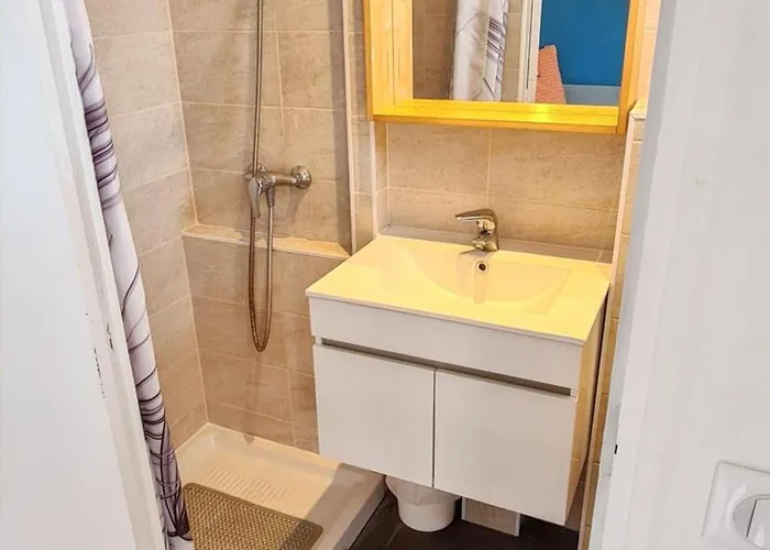 Confortable A Avec Terrasse Et Jardin - 20 M² דירה הייר